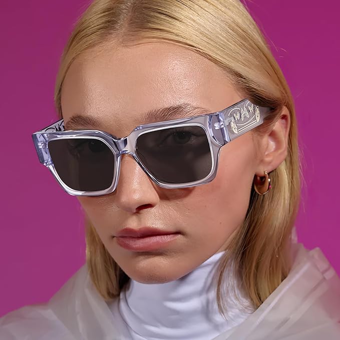 Monika - Paris - AXON