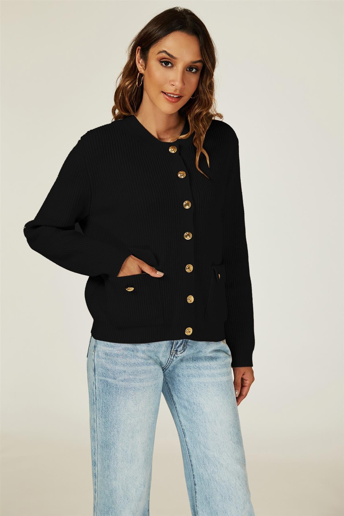 Pocket Details Knitted Cardigan In Black - AXON