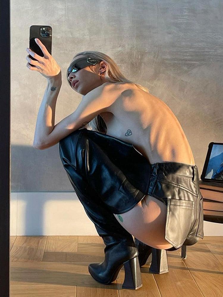 Triangle Pocket Short