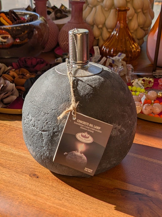 Schlichte graue Öllampe (Lampenöl) aus Beton mit Löschfeckel - Größe L