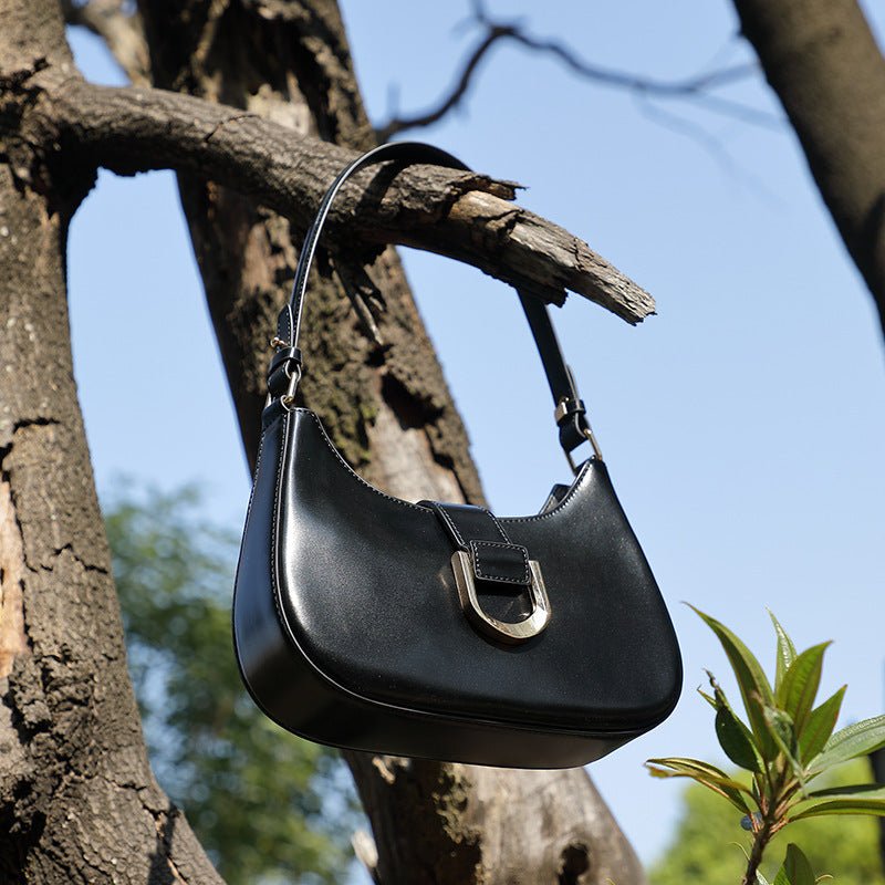 Special - interest Design High - grade Cowhide Baguette Bag - AXON