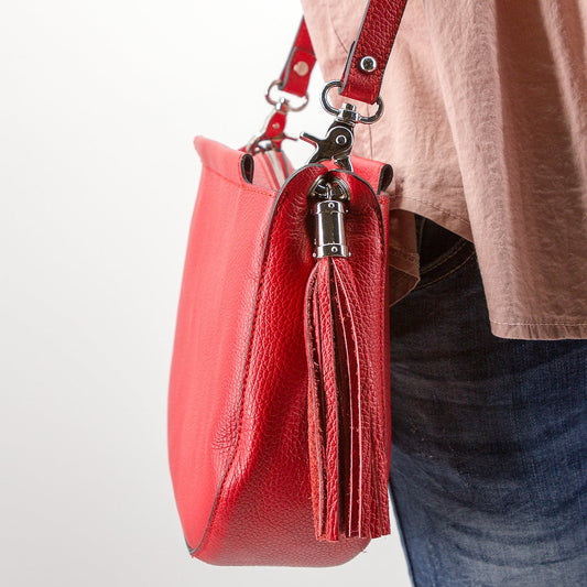 Umhängetasche in D Form mit Quaste Rot - AXON